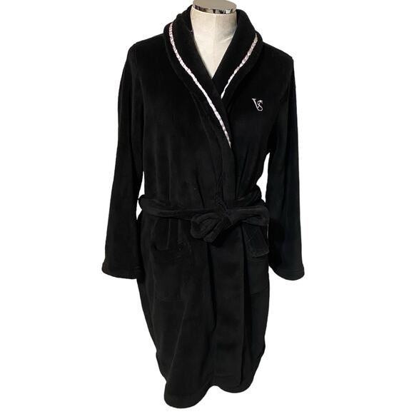 Victoria's Secret Women's Black Plush Hooded with Belt & Embroidered VS Logo M/L - Picture 3 of 11